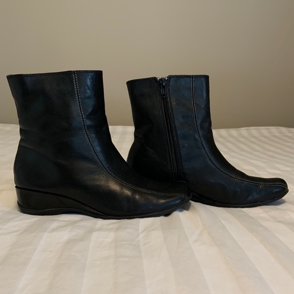 Kenneth Cole Reaction Double Very Black Leather Boots Sz 6.5M - Picture 3 of 10